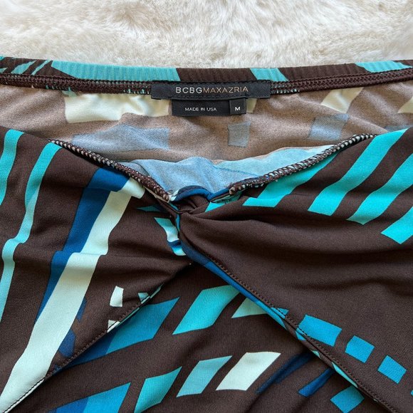 BCBG MaxAzria Halter Top Blue Geometric Print Top - Picture 5 of 6